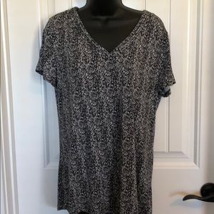 Black and white short sleeve blouse